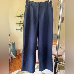 Abercrombie & Fitch Sloane Tailored Pant in Navy